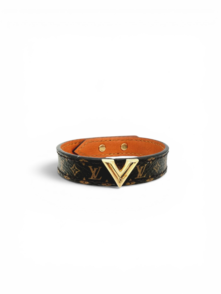 Louis Vuitton Essentail V Leather Bracelet (incl box) Est RRP: $490