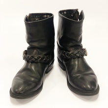 Load image into Gallery viewer, Golden Goose Boots Size 39
