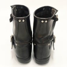 Load image into Gallery viewer, Golden Goose Boots Size 39
