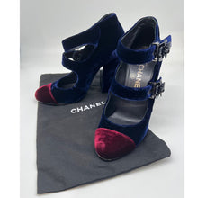 Load image into Gallery viewer, Chanel Velvet Heels Size 37 (Incl. Dustbg)
