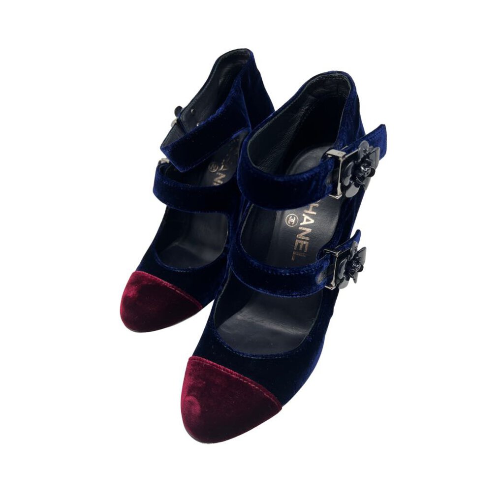 Chanel Velvet Heels Size 37 (Incl. Dustbg)