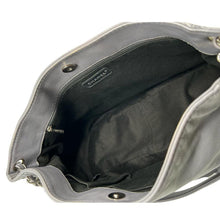 Load image into Gallery viewer, Chanel Leather Shoulder Bag
