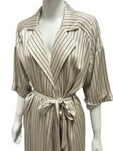 Load image into Gallery viewer, Custommade Pantsuit Size 38 NWT
