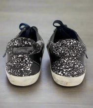 Load image into Gallery viewer, Golden Goose Leather Sneakers Size 37
