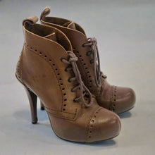 Load image into Gallery viewer, Pedro Garcia Boots Size 37
