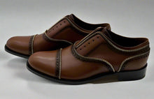 Load image into Gallery viewer, Louis Vuitton Brogues NIB Size 39.5
