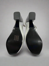 Load image into Gallery viewer, Scanlan &amp; Theodore Heels Size 40 &quot;As New&quot;
