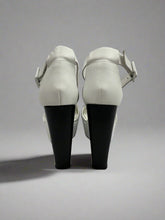 Load image into Gallery viewer, Scanlan &amp; Theodore Heels Size 40 &quot;As New&quot;
