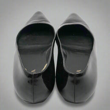 Load image into Gallery viewer, Prada Shoes Size 40
