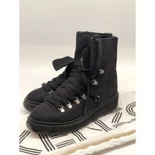 Load image into Gallery viewer, Kenzo Leather Sneaker Size 38
